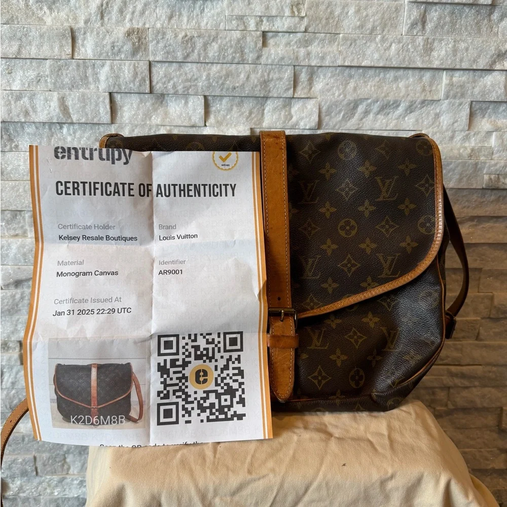 Louis Vuitton Saumur 35 in Brown Monogram - Vintage Crossbody - Picture 14 of 14